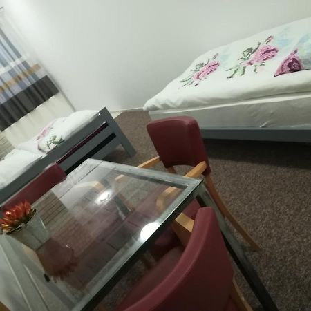 Buko Apartamenty Uniejów Extérieur photo